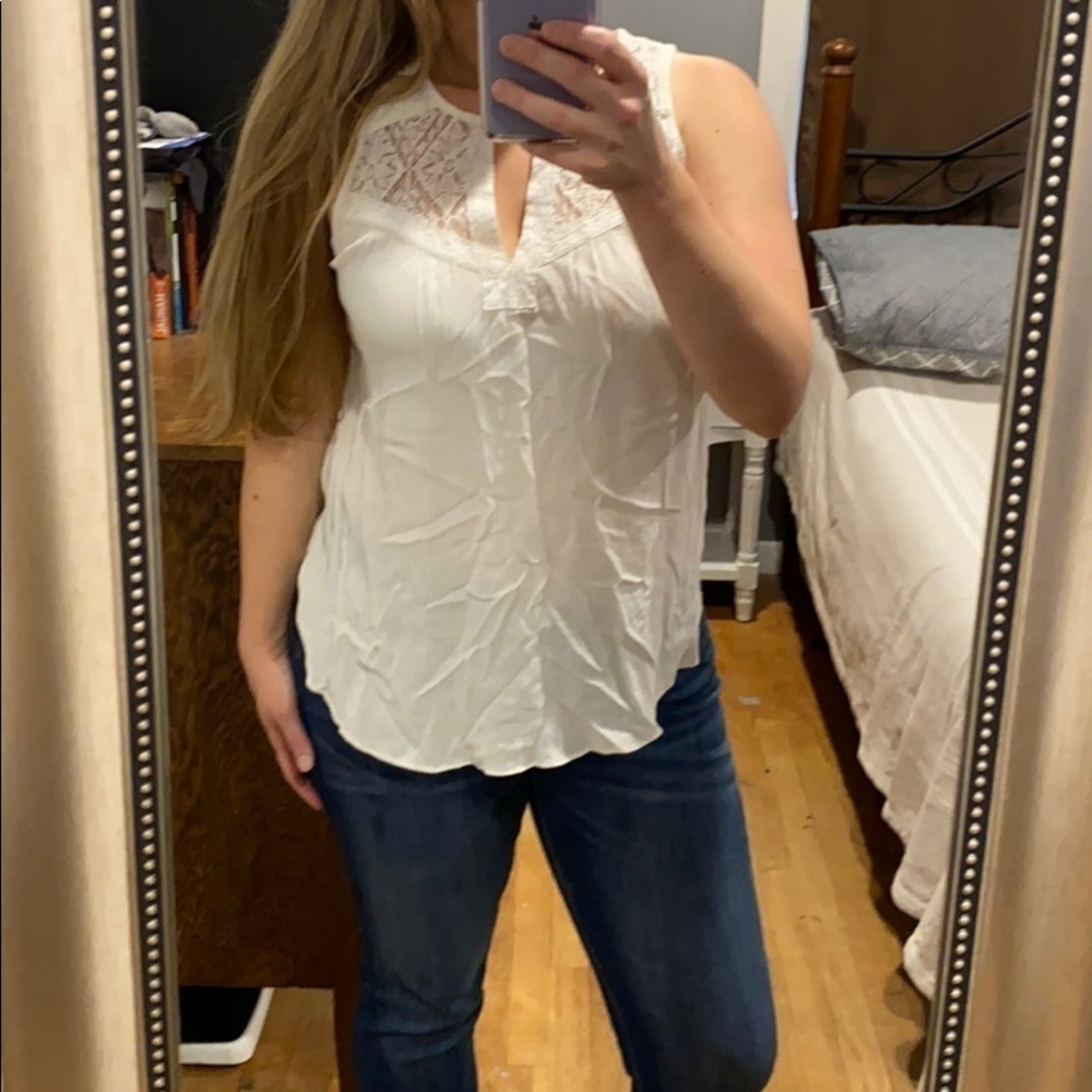 AEO Gauzy Crochet Tank EUC